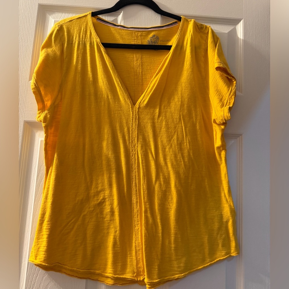 Pilcro (Anthropologie) Women’s Yellow V-Neck Cotton Top